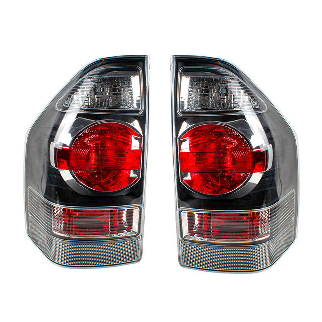 Задний фонарь для Mitsubishi Pajero MONTERO Shogun MK3 2003-2006/красный+черный